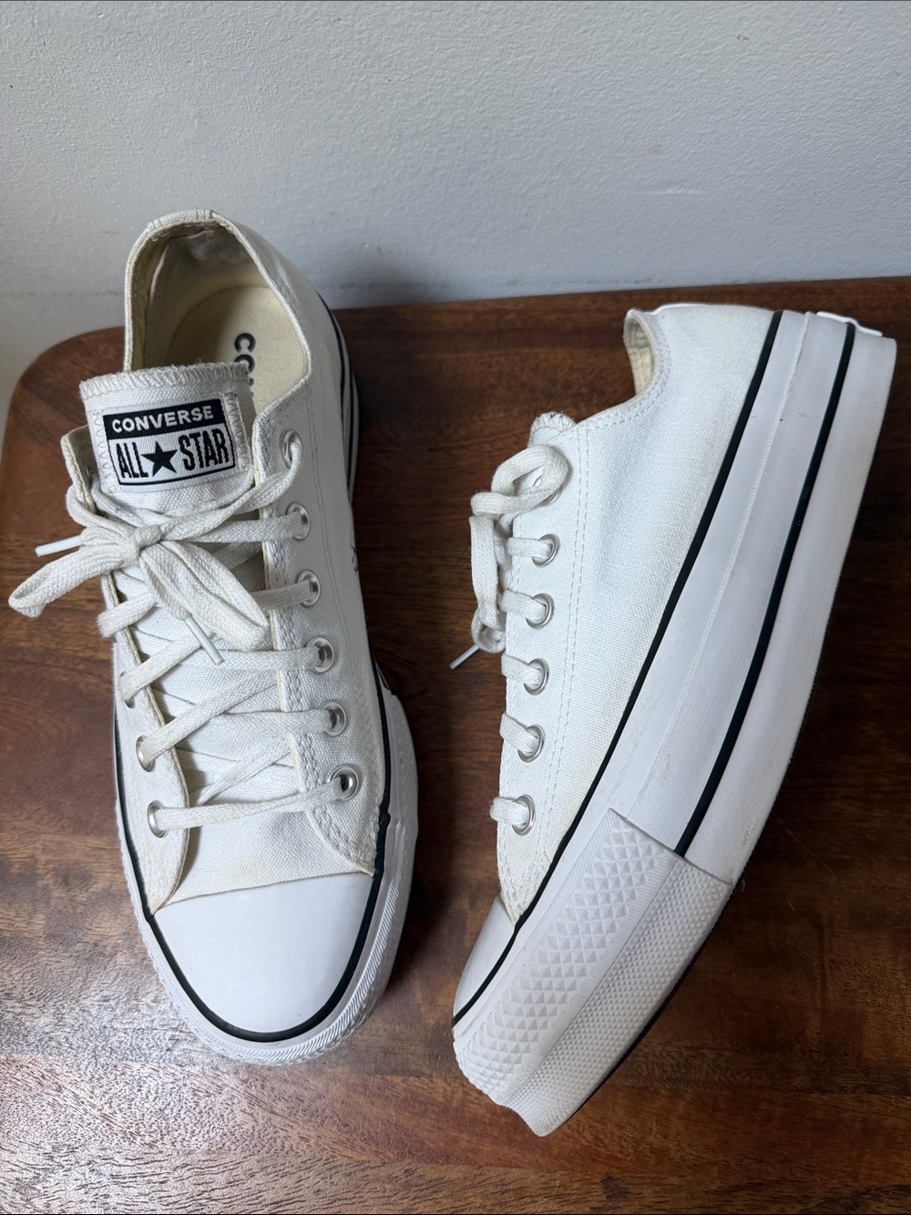 Converse Chuck Taylor All Star Lift Platform Womens' Low Top Sneakers